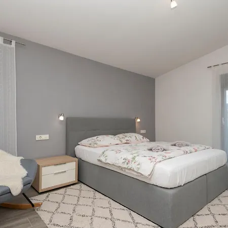 Holiday home Lovely In With Outdoor Swimming Pool *